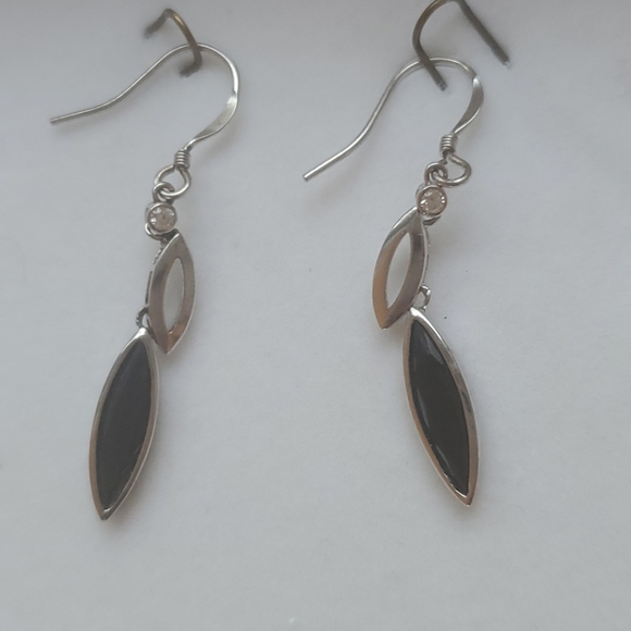 Silver necklace and earrings - Picture 3 of 5